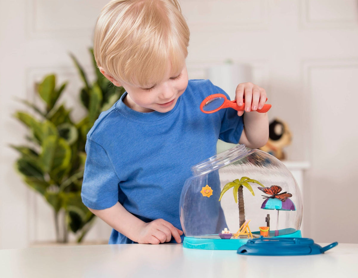 Retreat Insect Catcher Toy Discover Set with Bug House & Magnifier, Ages 4+